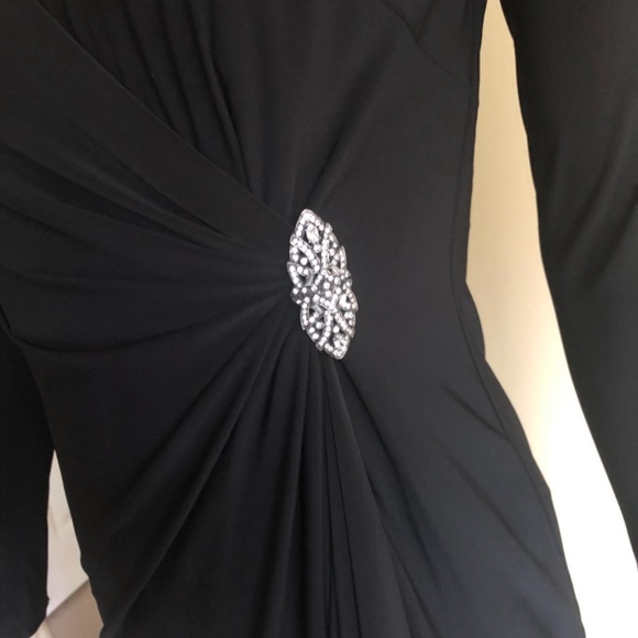 Ralph Lauren Evening Long V-Neck Faux Wrap Dress (Roomy 2) - Picture 10 of 17